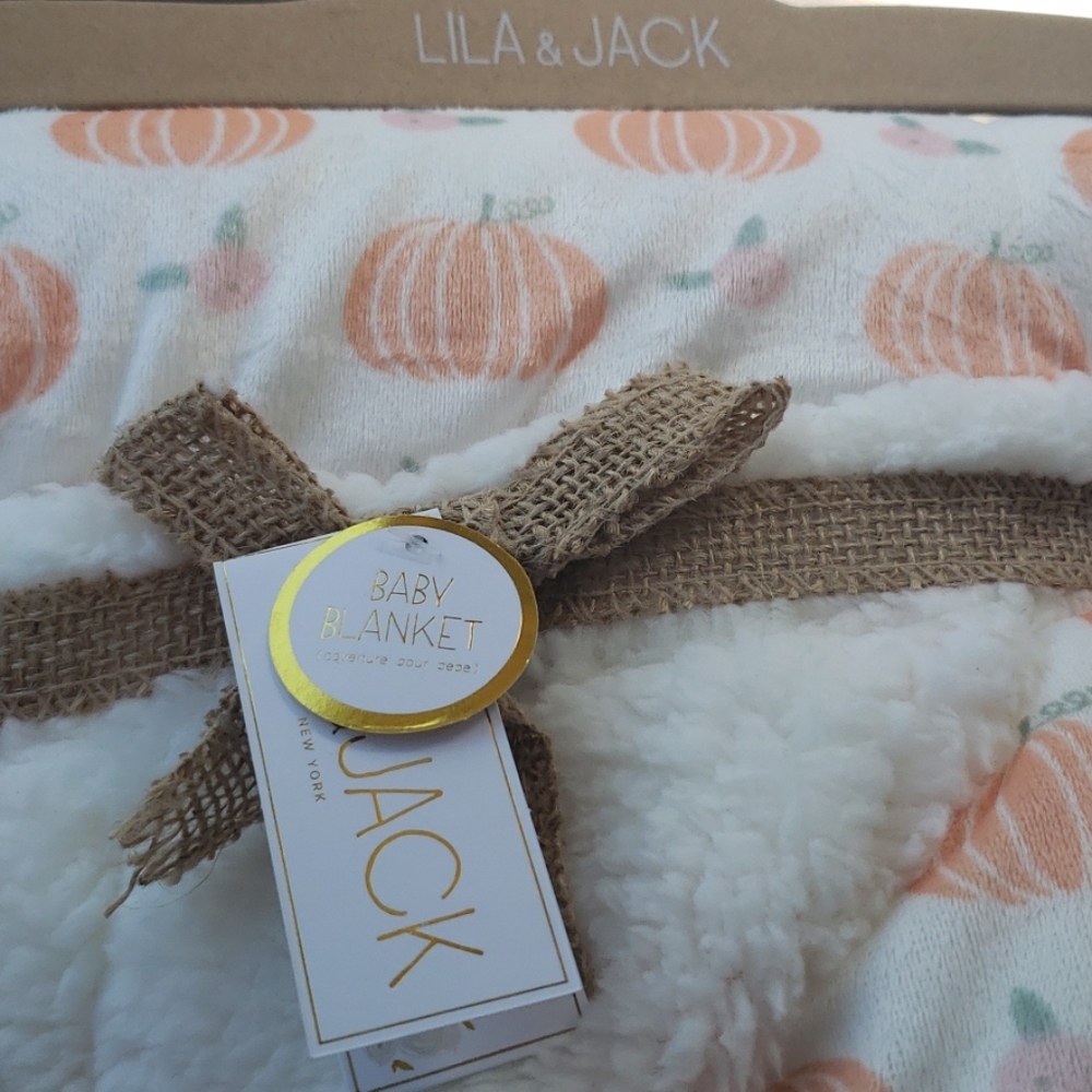 Lila & Jack Pumpkin Blanket Throw